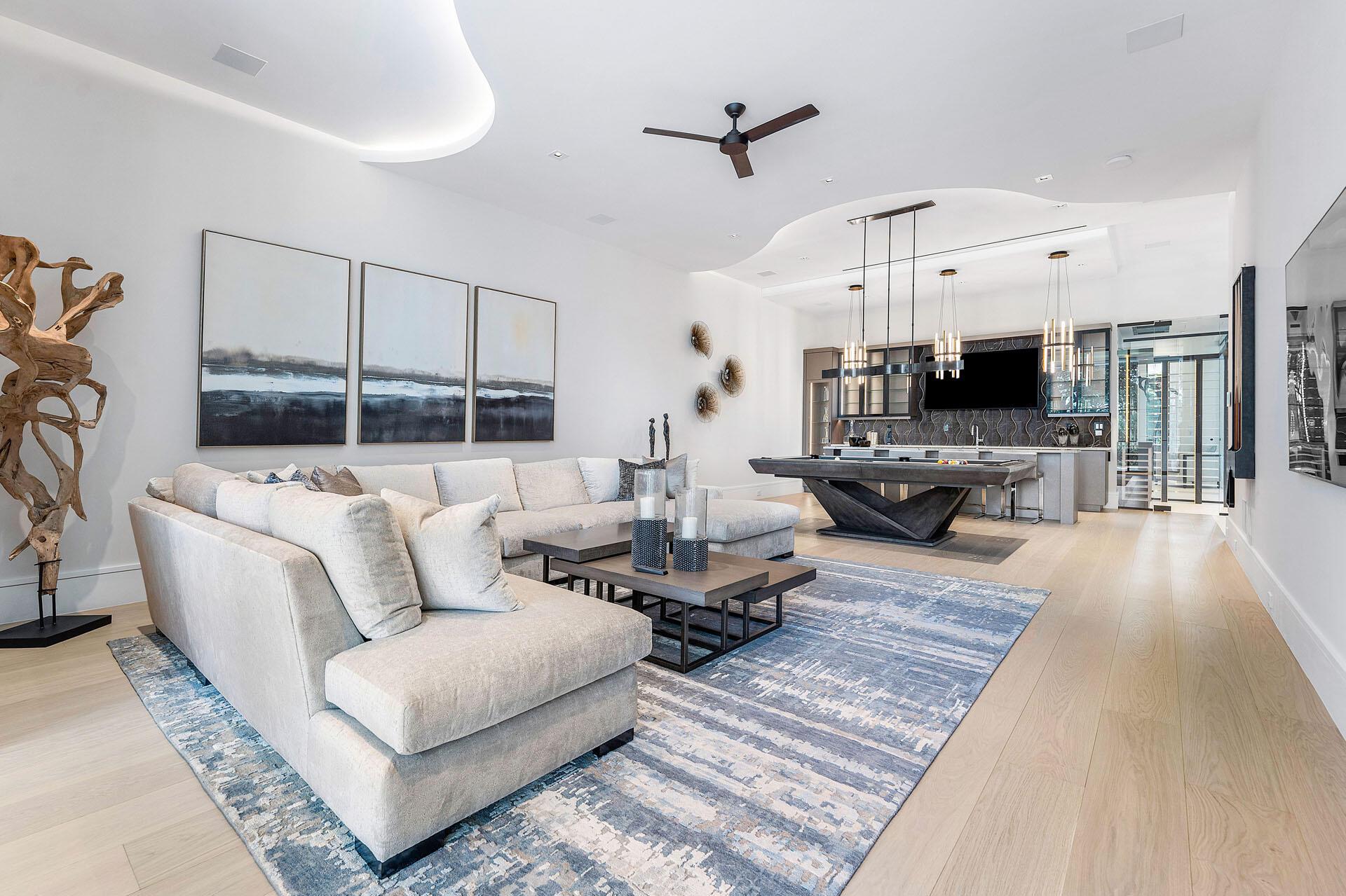 ROYAL PALM YACHT & COUNTR - Residential