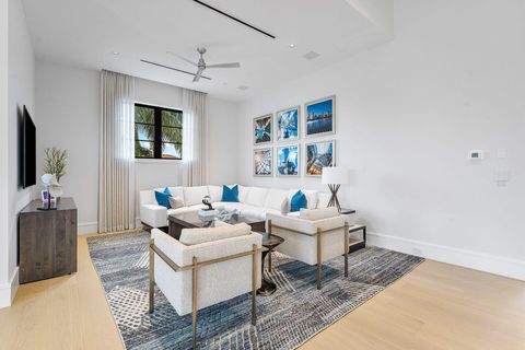 Tiny photo for 471 Royal Palm Way, Boca Raton, FL 33432 (MLS # R11003862)