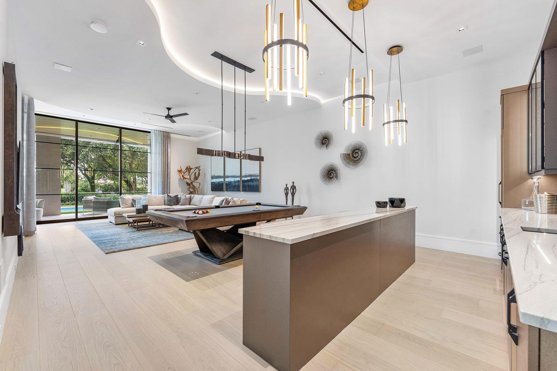 ROYAL PALM YACHT & COUNTR - Residential