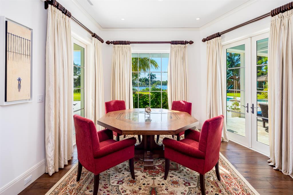 MC LOUTH - Residential