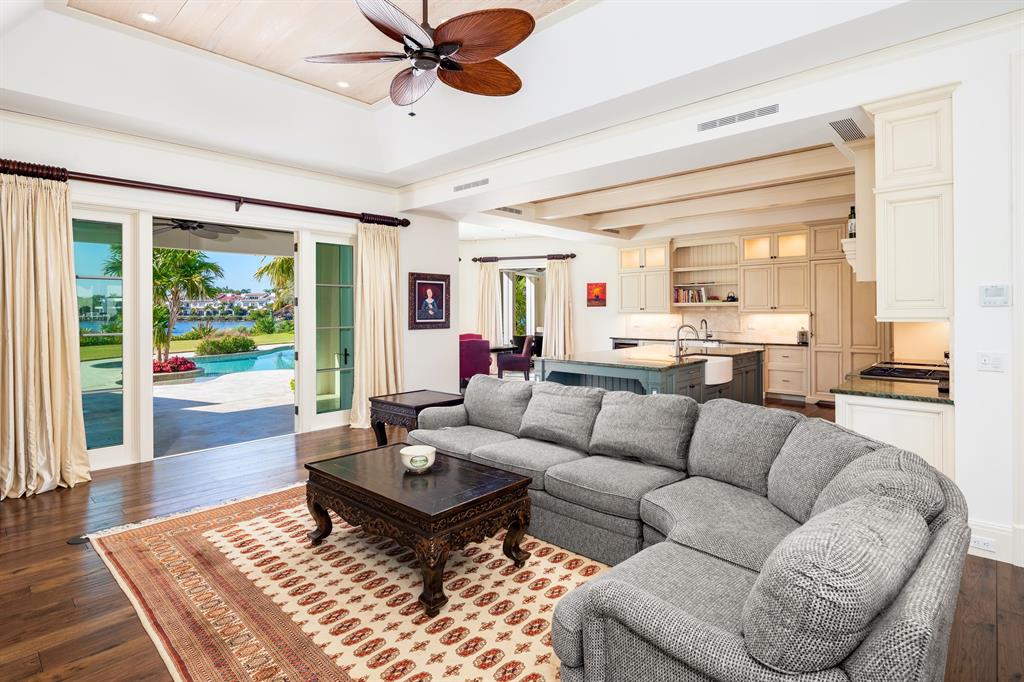 MC LOUTH - Residential