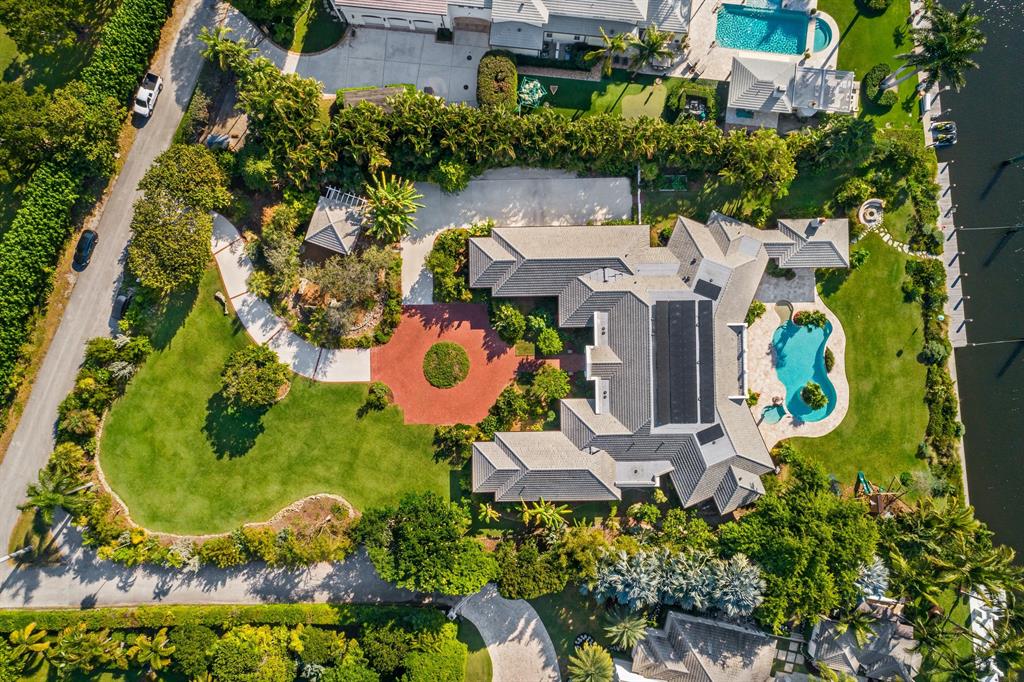 MC LOUTH - Residential