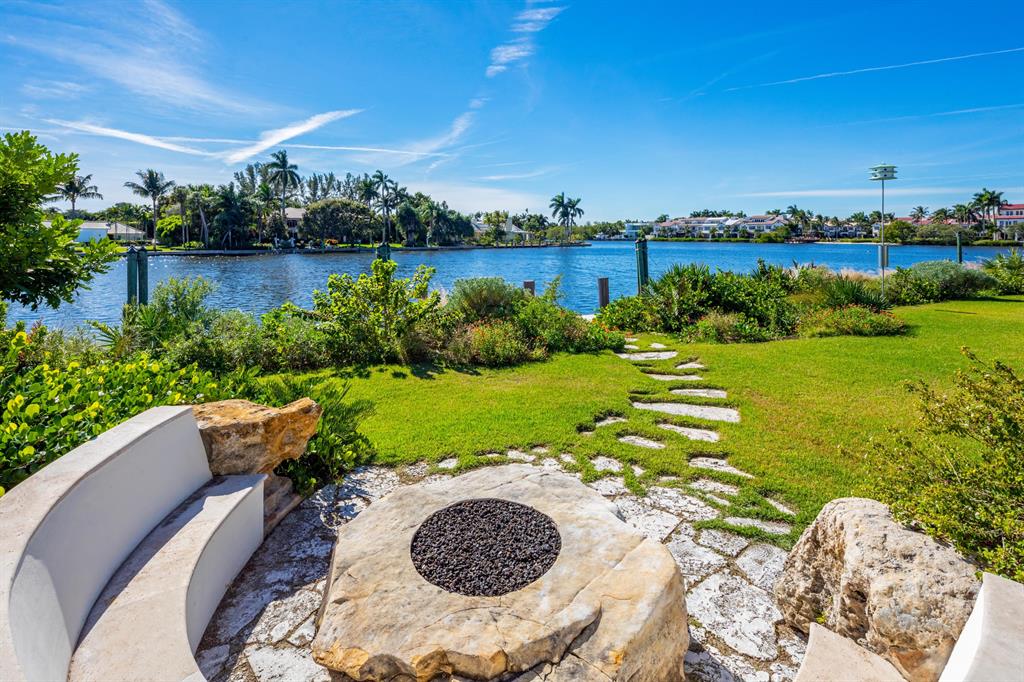 MC LOUTH - Residential