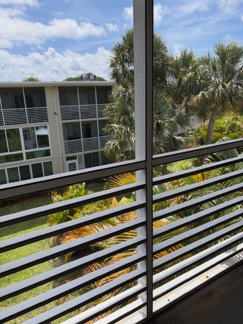 LAKE CLARKE GARDENS CONDO 15 - Residential