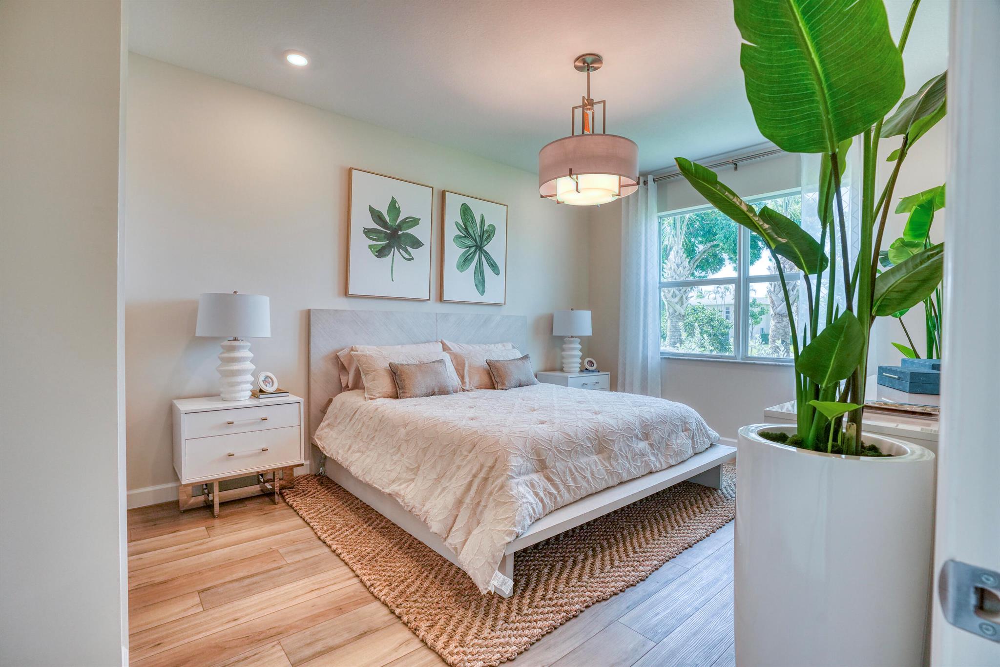 DELRAY TRAILS - Residential