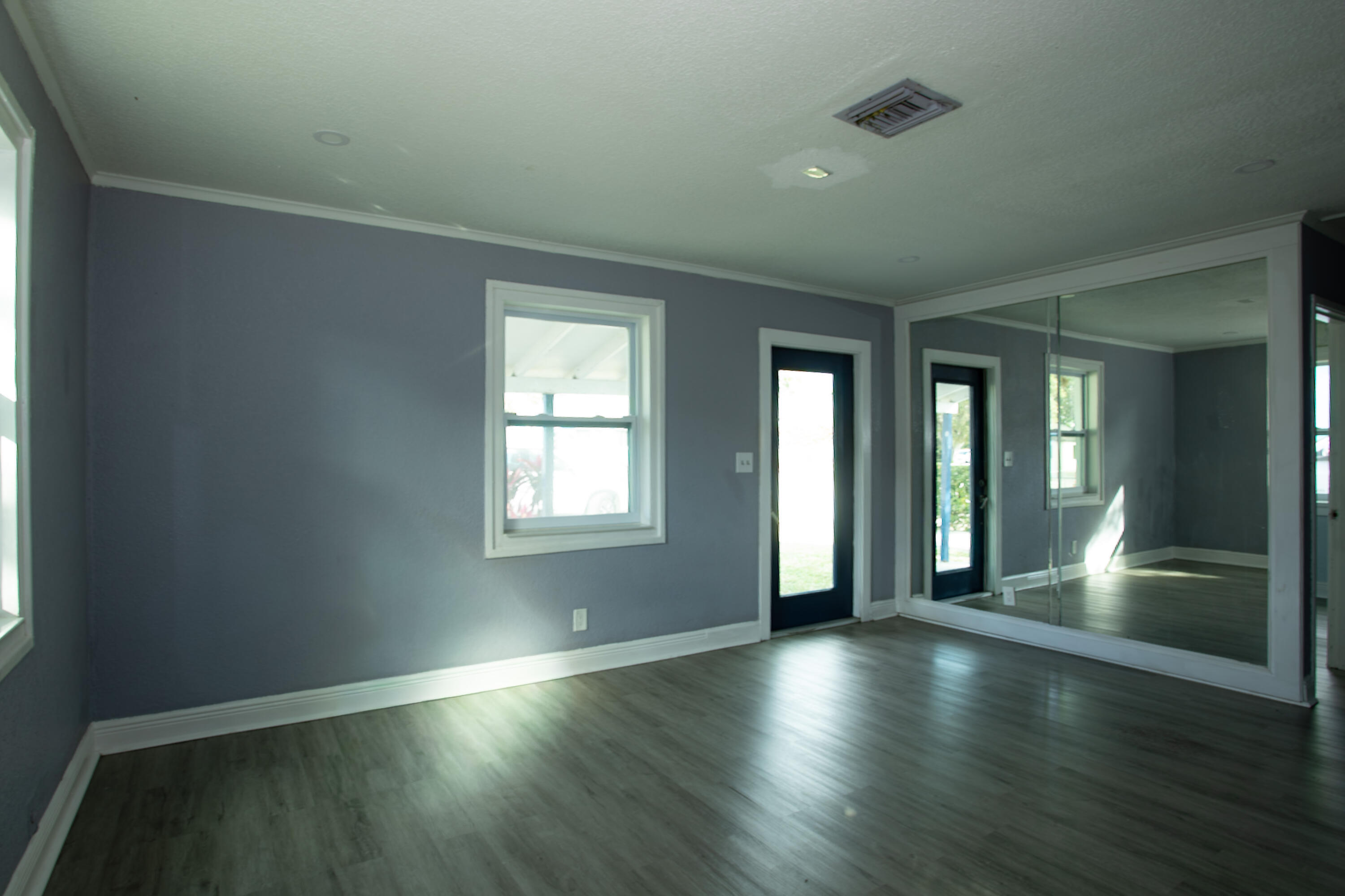 RIVIERA BEACH HGTS ADD 3 IN - Residential Lease
