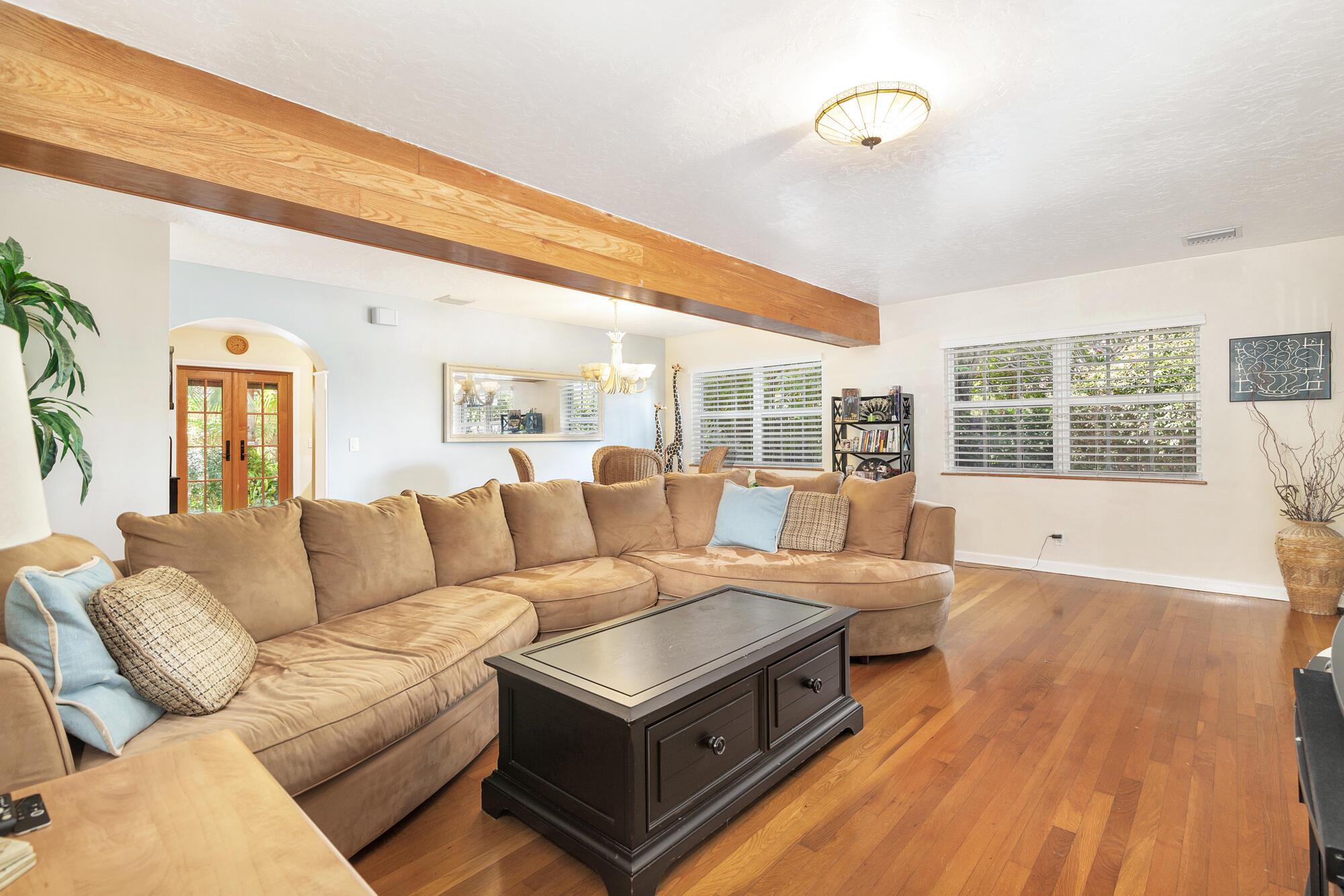 EL CID COURT IN - Residential