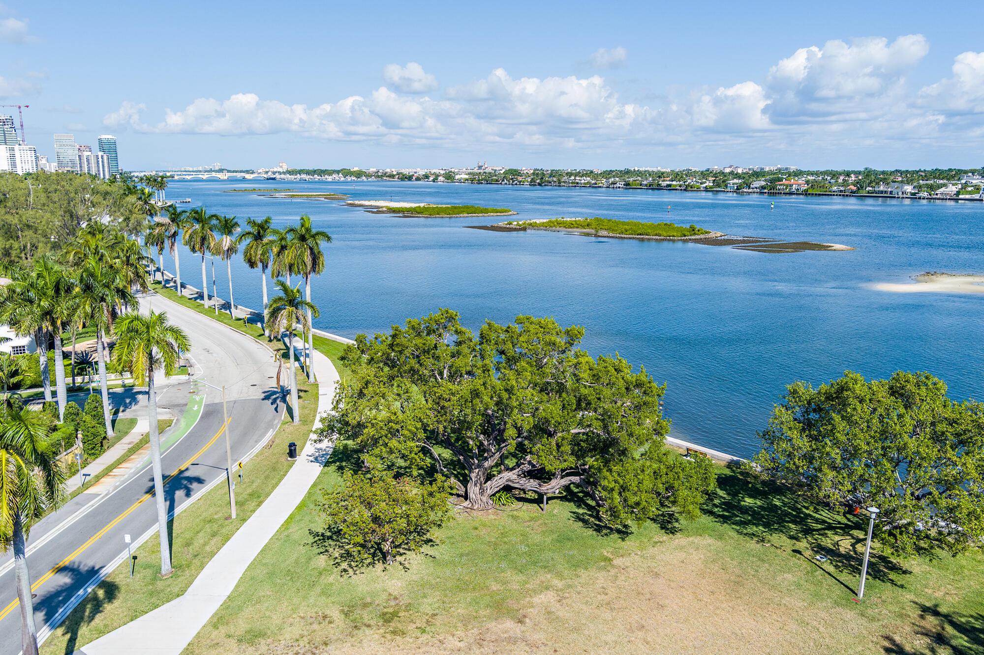 EL CID COURT IN - Residential