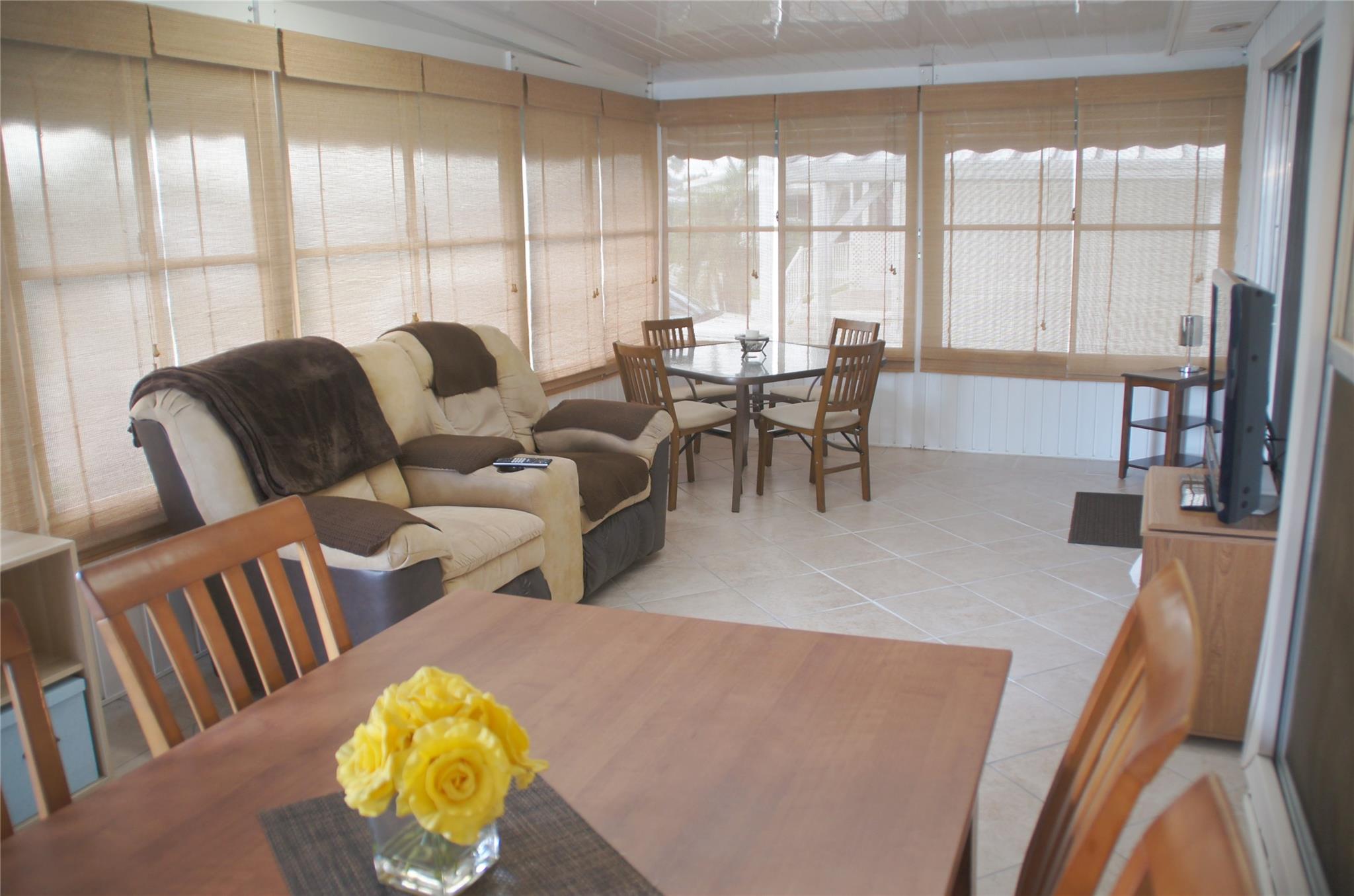 Ravenswood Estates & Mari - Residential