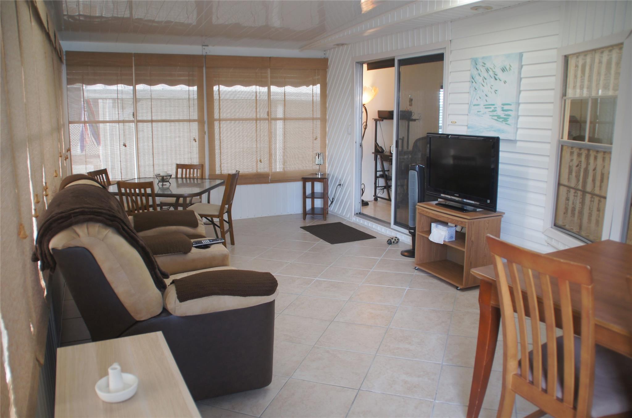 Ravenswood Estates & Mari - Residential