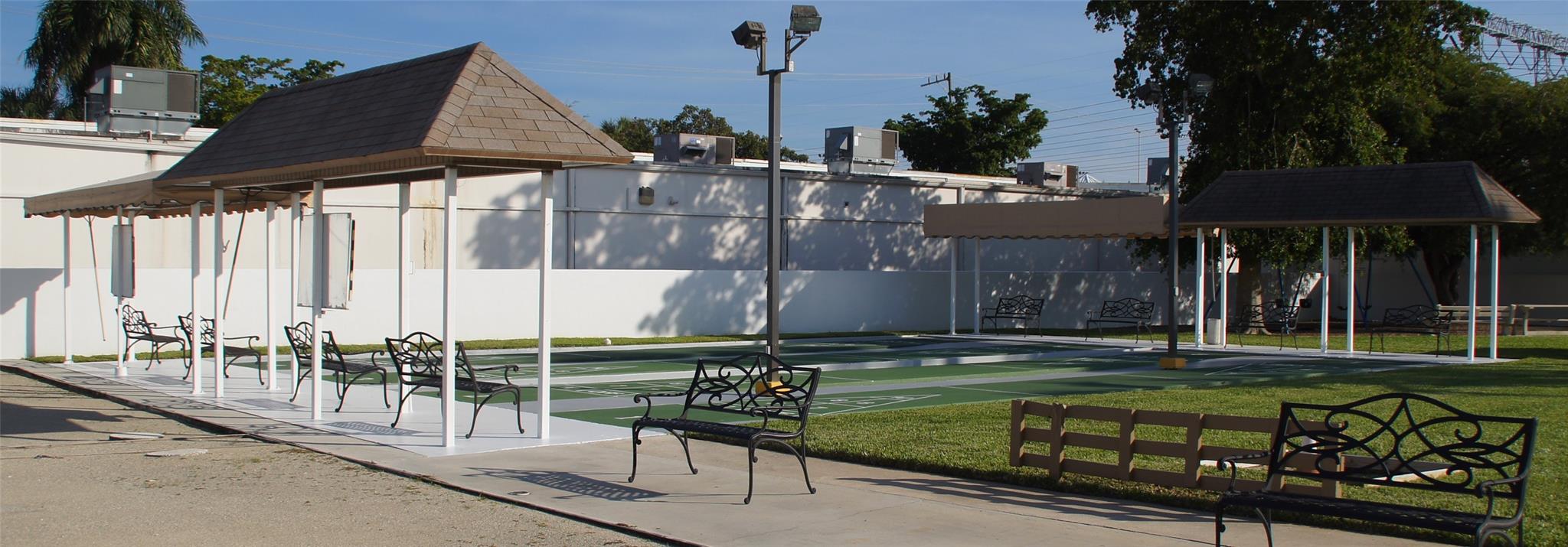 Ravenswood Estates & Mari - Residential