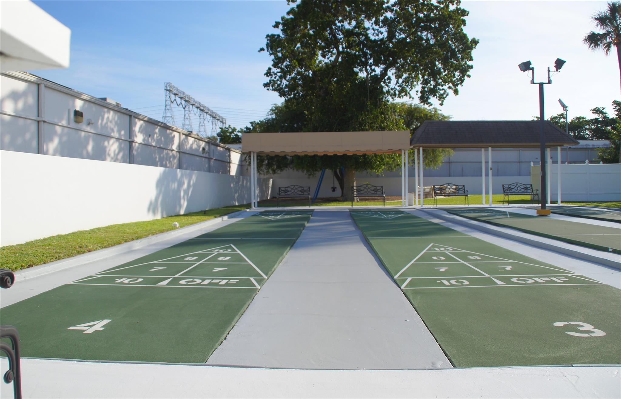 Ravenswood Estates & Mari - Residential
