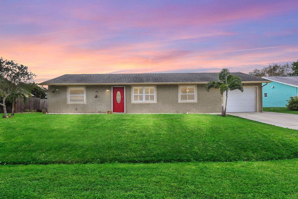 Photo of 932 SE Belfast Avenue, Port Saint Lucie, FL 34983 (MLS # R10947370)