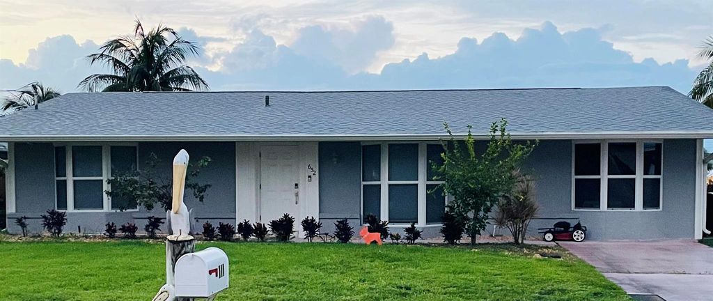 Photo of 652 SE Degan Drive, Port St Lucie, FL 34983 (MLS # R10895621)