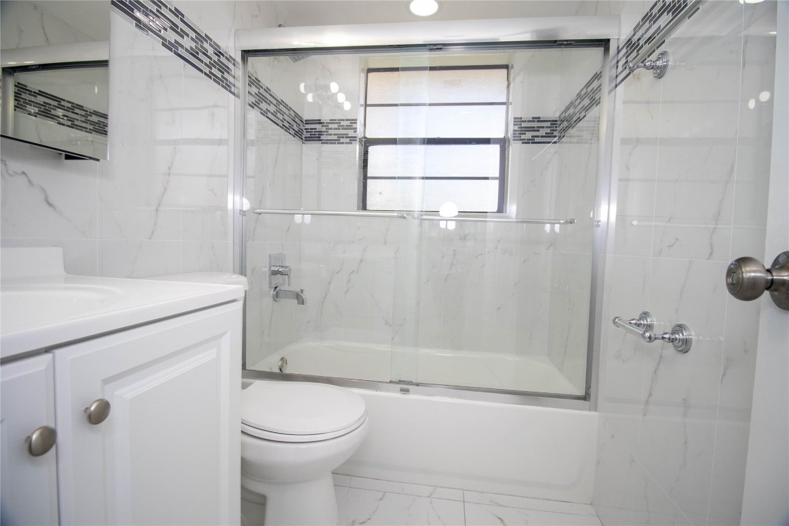 7 Unit Building Coral Springs - Residential Income