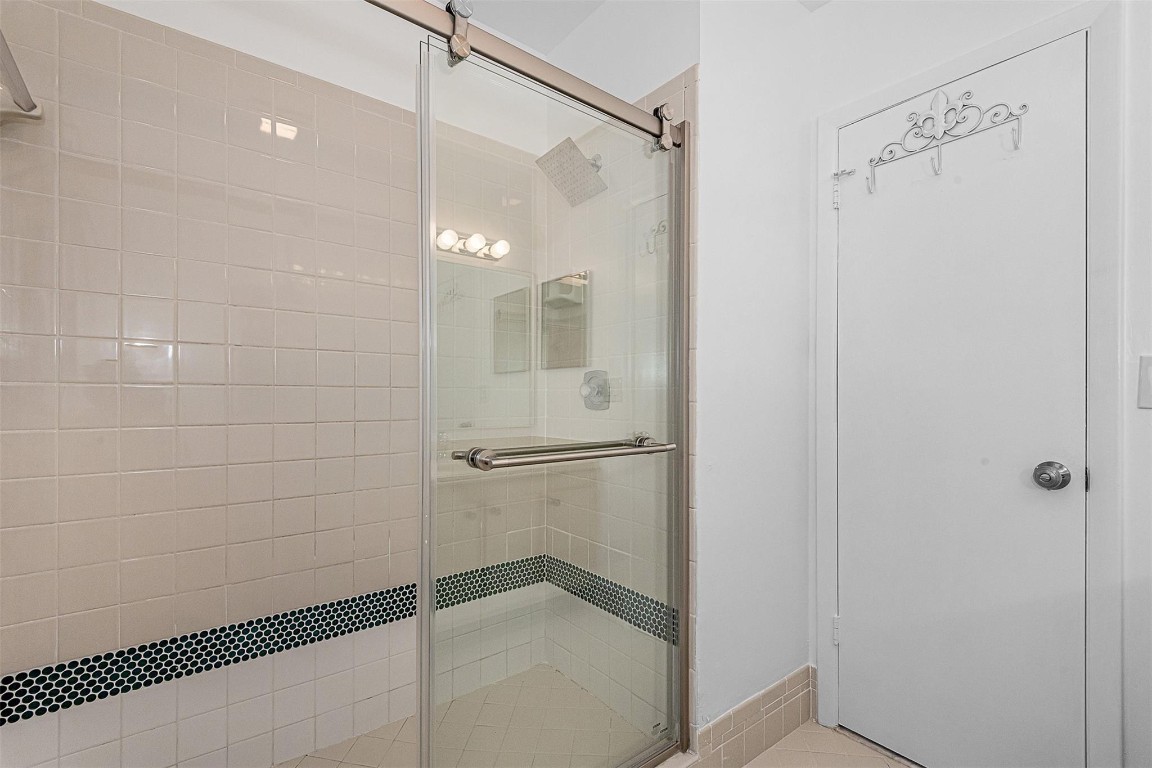 7 Unit Building Coral Springs - Residential Income