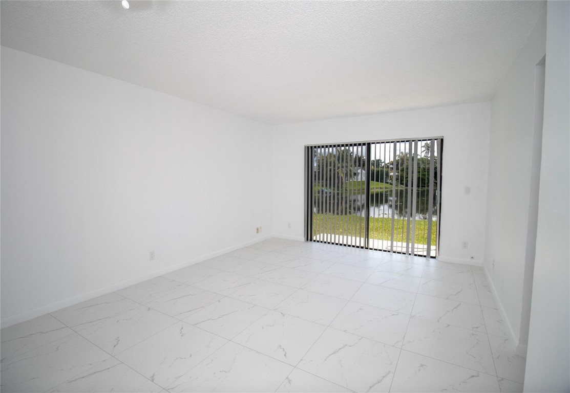 7 Unit Building Coral Springs - Residential Income