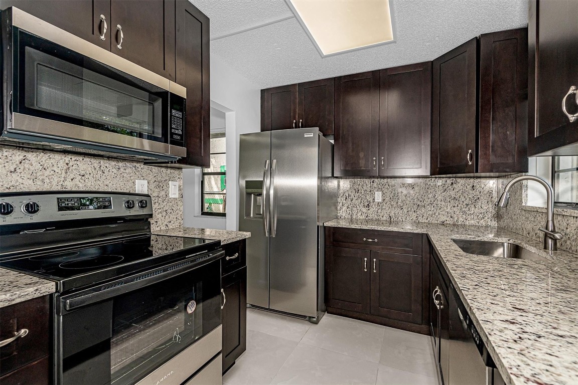 7 Unit Building Coral Springs - Residential Income