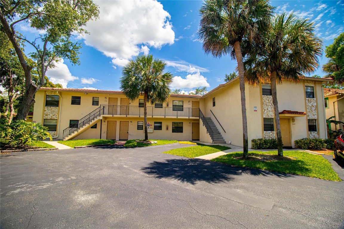 7 Unit Building Coral Springs - Residential Income