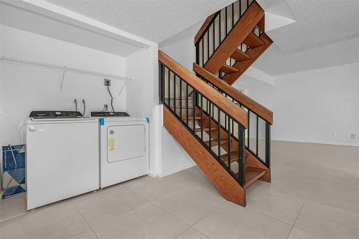 7 Unit Building Coral Springs - Residential Income