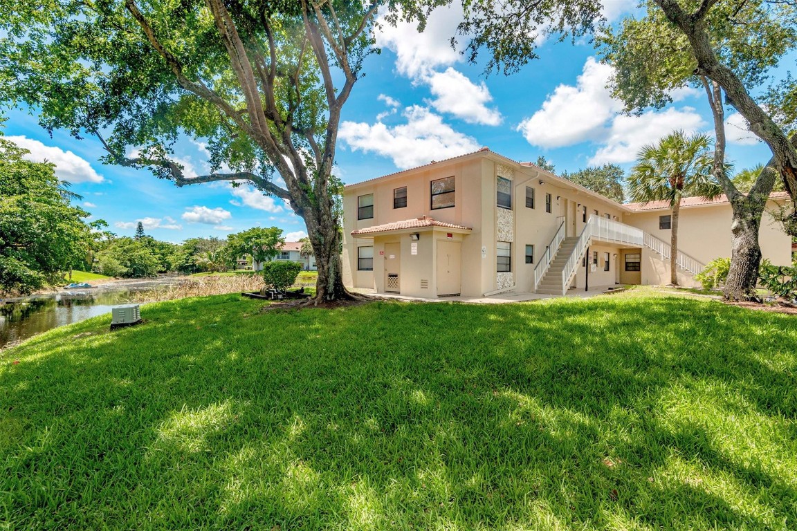7 Unit Building Coral Springs - Residential Income
