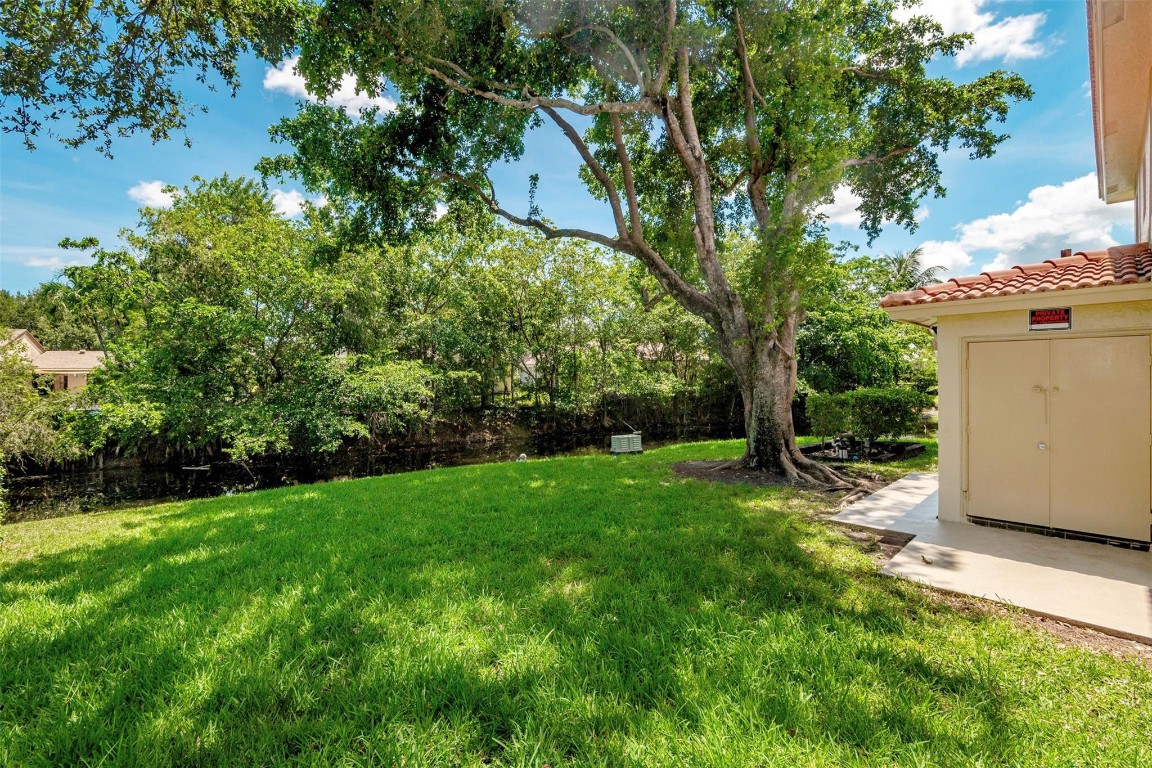 7 Unit Building Coral Springs - Residential Income