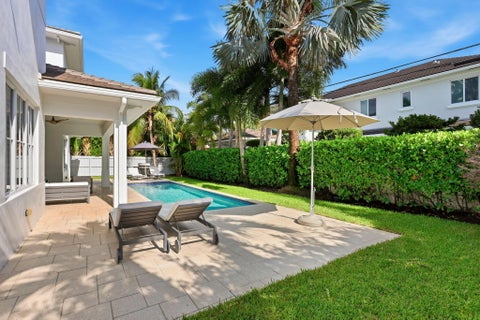 Tiny photo for 464 NE 8TH Street, Boca Raton, FL 33432 (MLS # B26070347)