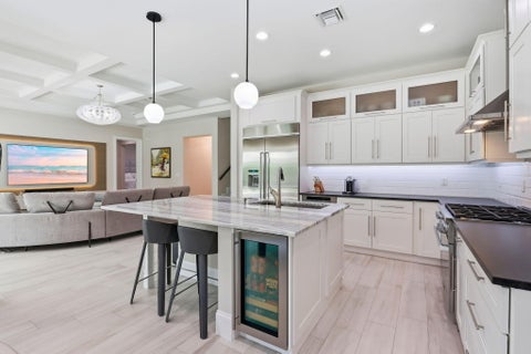 Tiny photo for 464 NE 8TH Street, Boca Raton, FL 33432 (MLS # B26070347)