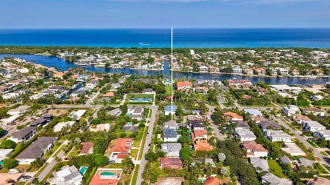 Tiny photo for 464 NE 8TH Street, Boca Raton, FL 33432 (MLS # B26070347)