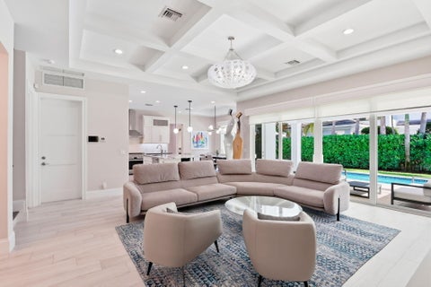 Tiny photo for 464 NE 8TH Street, Boca Raton, FL 33432 (MLS # B26070347)