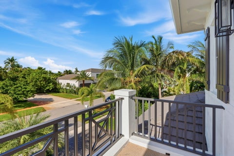 Tiny photo for 464 NE 8TH Street, Boca Raton, FL 33432 (MLS # B26070347)