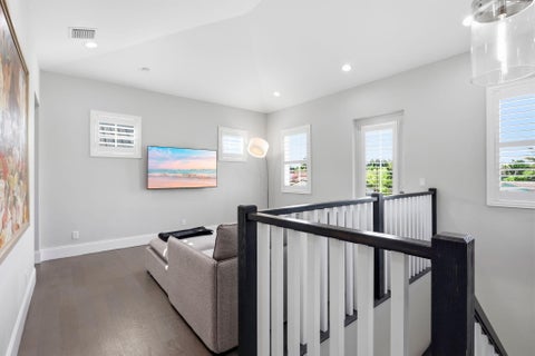 Tiny photo for 464 NE 8TH Street, Boca Raton, FL 33432 (MLS # B26070347)