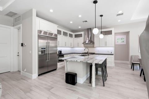Tiny photo for 464 NE 8TH Street, Boca Raton, FL 33432 (MLS # B26070347)