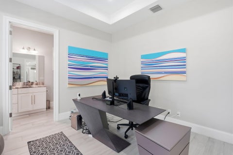 Tiny photo for 464 NE 8TH Street, Boca Raton, FL 33432 (MLS # B26070347)