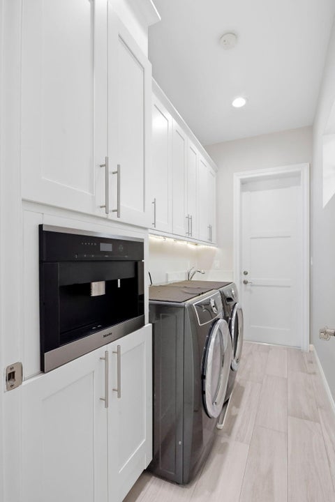 Tiny photo for 464 NE 8TH Street, Boca Raton, FL 33432 (MLS # B26070347)