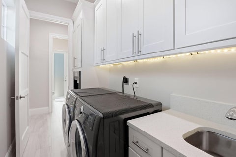 Tiny photo for 464 NE 8TH Street, Boca Raton, FL 33432 (MLS # B26070347)