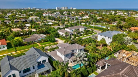 Tiny photo for 464 NE 8TH Street, Boca Raton, FL 33432 (MLS # B26070347)
