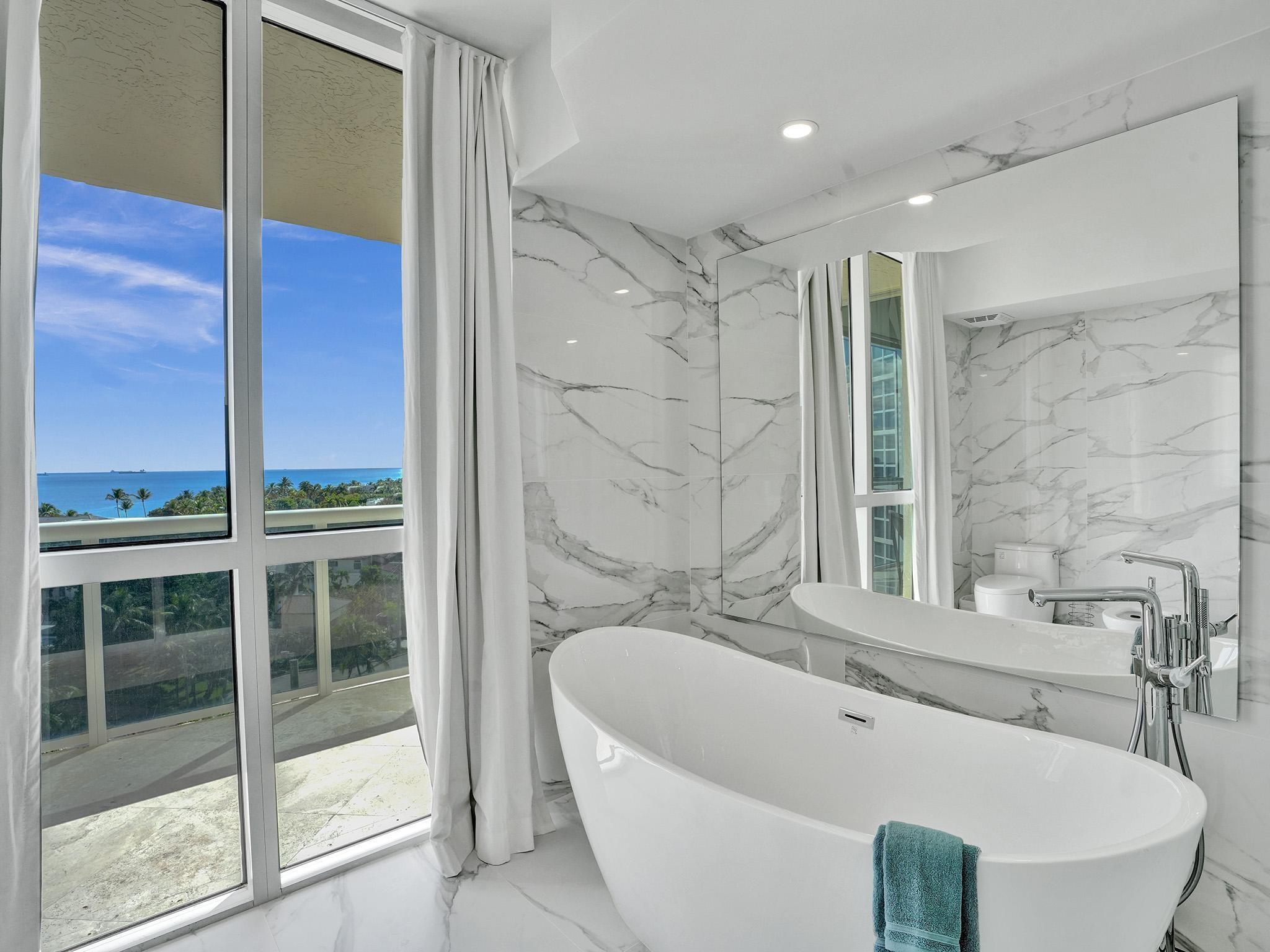 L'Hermitage Condominiums - Residential