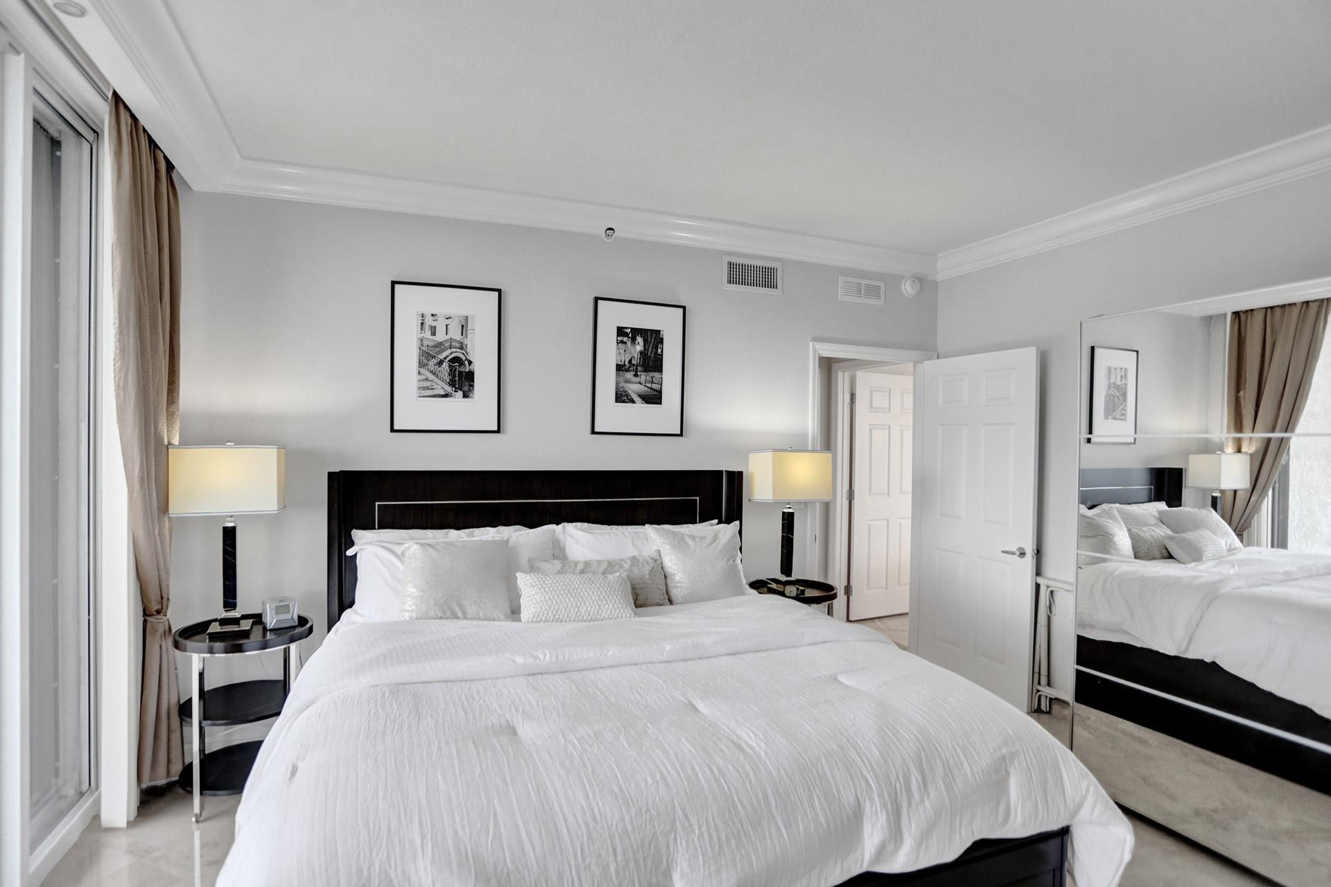 L'Hermitage Condominiums - Residential