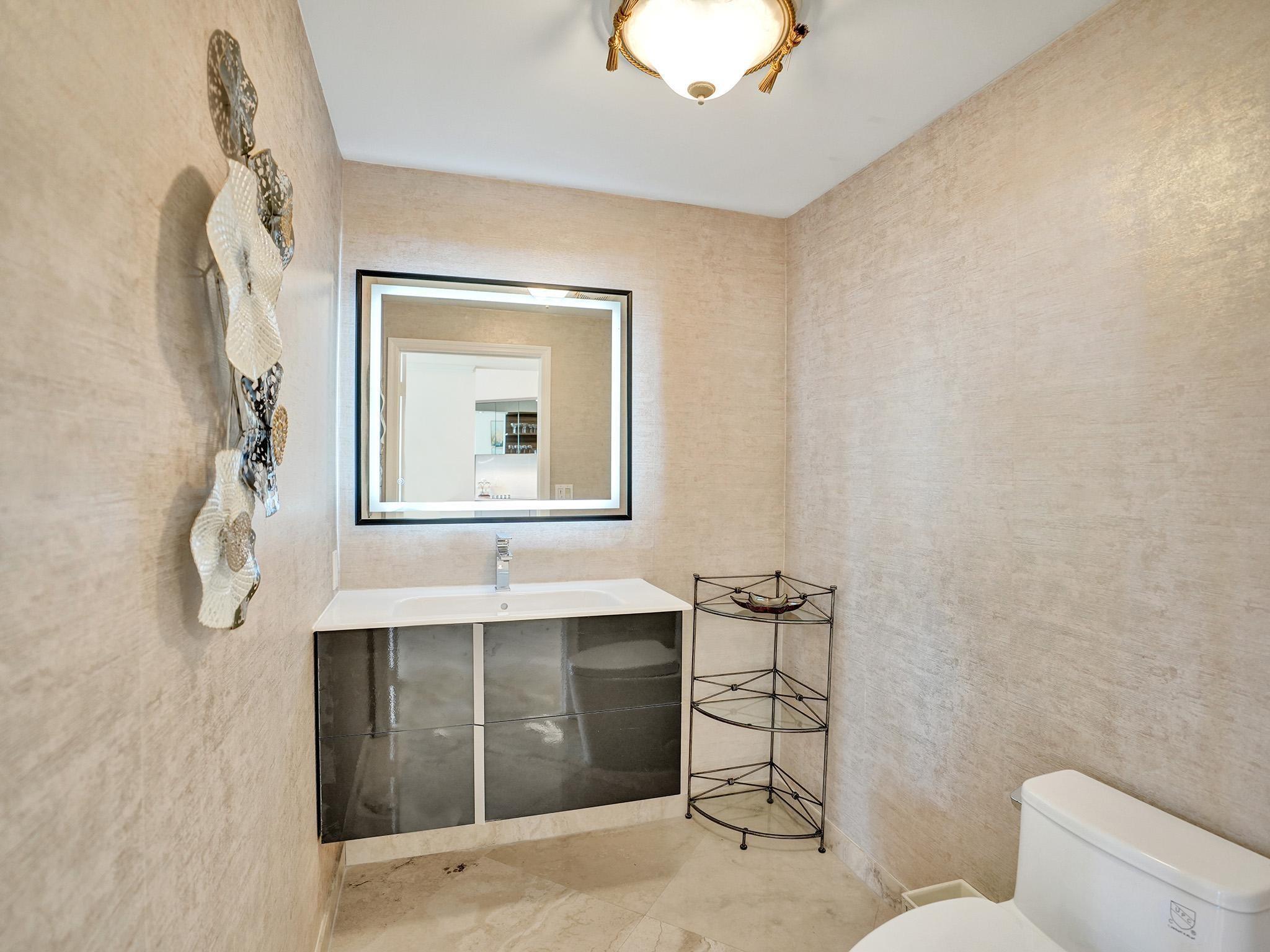 L'Hermitage Condominiums - Residential