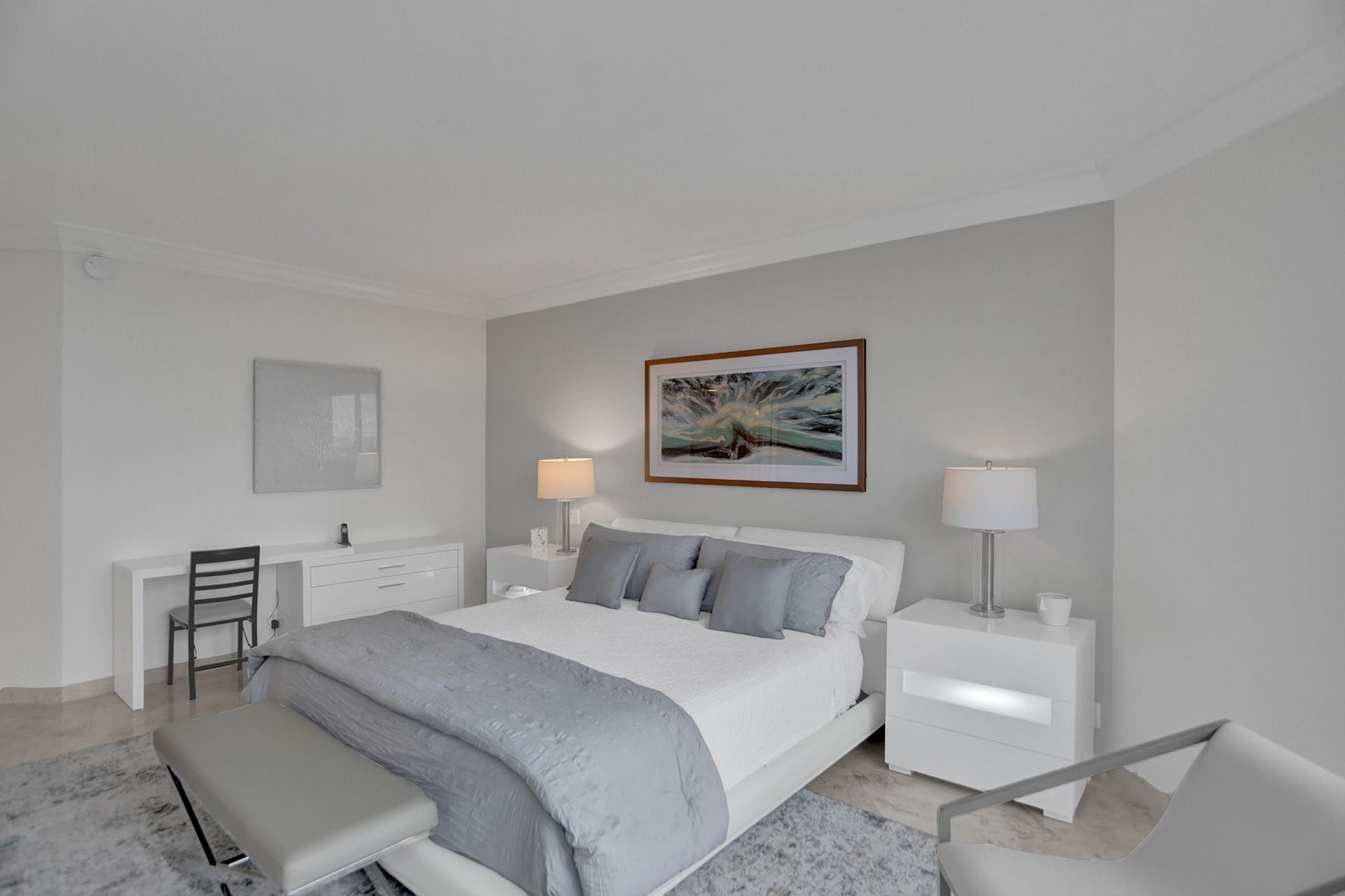 L'Hermitage Condominiums - Residential