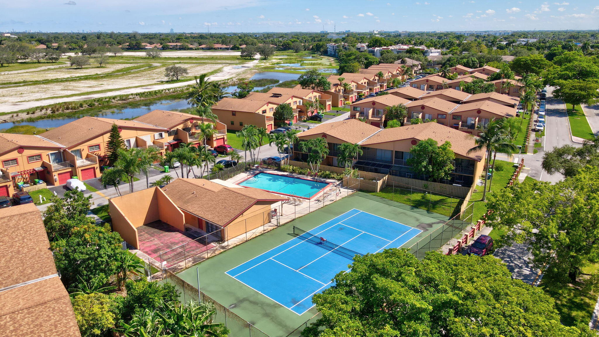 SUNRISE LAKES 11 CONDO - Residential