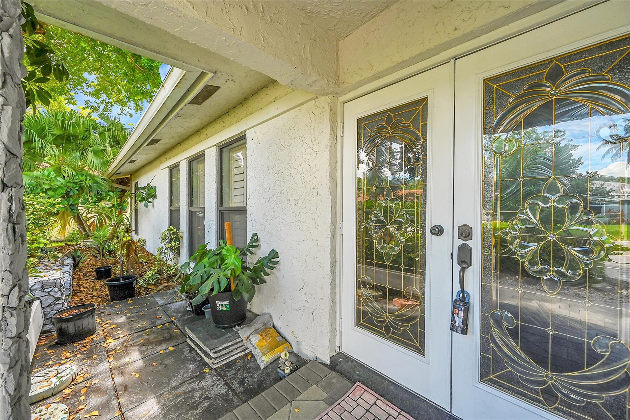 9254 NW 13th Pl, Coral Springs, FL, 33071/$675,000 3 9254 NW 13th Pl