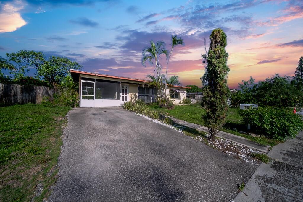 Photo of 320 S 12th Street, Lantana, FL 33462 (MLS # R11106785)