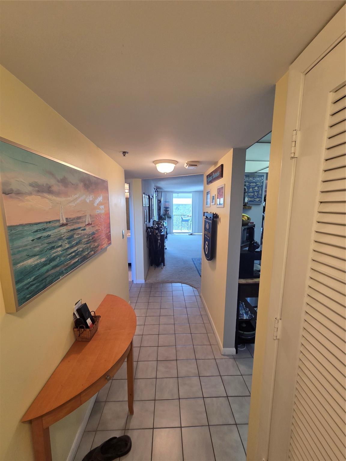 ROLLING HILLS - Residential