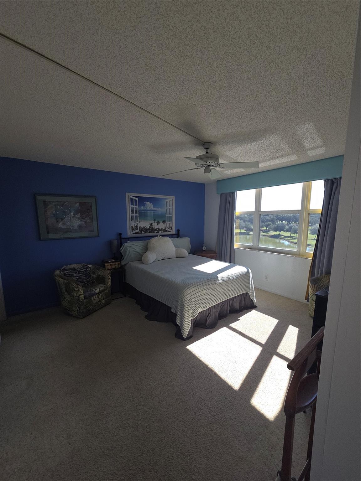 ROLLING HILLS - Residential