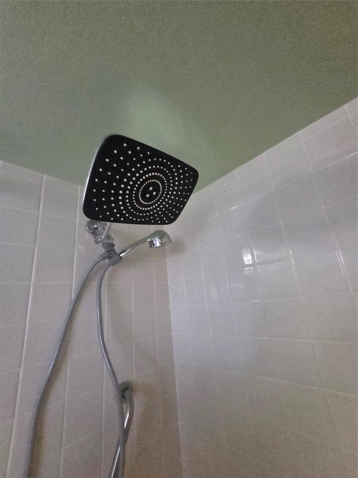 ROLLING HILLS - Residential