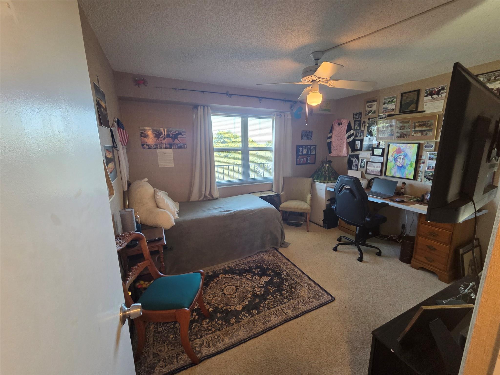 ROLLING HILLS - Residential