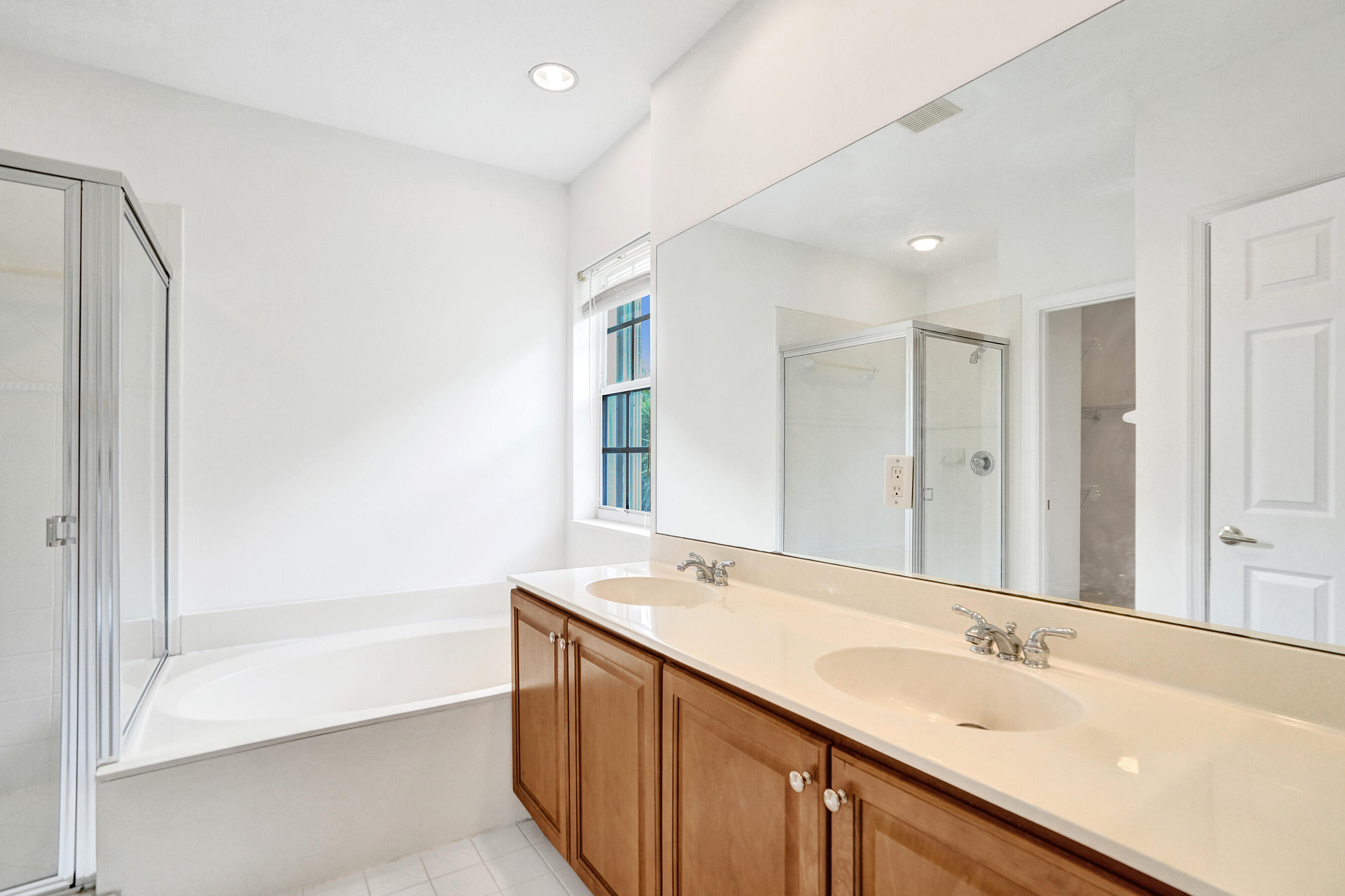 LAKEVIEW WEST / Vizcaya - Residential