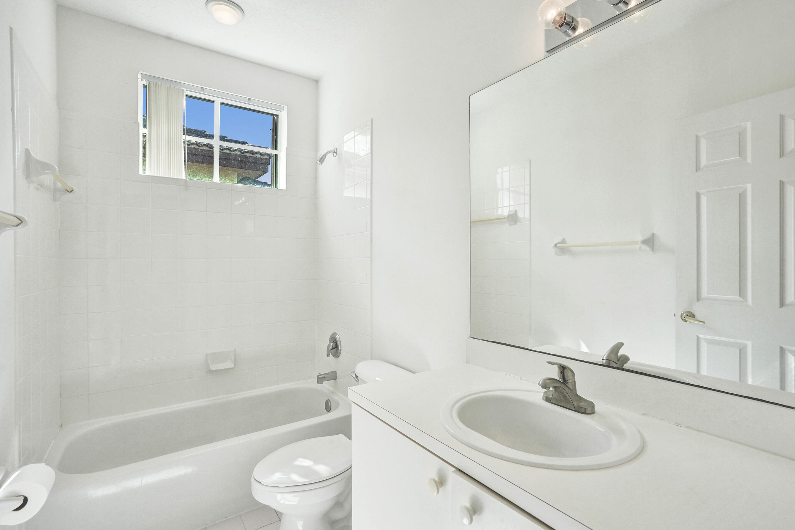 LAKEVIEW WEST / Vizcaya - Residential